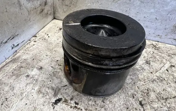 Mazda 6 Piston 