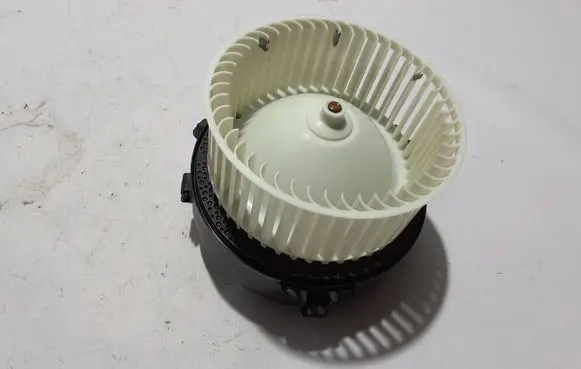 Volvo S60 A/C air flow flap actuator/motor 32241017