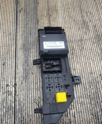 Opel Vectra C Comfort/convenience module 13193588 359171 SC718810500