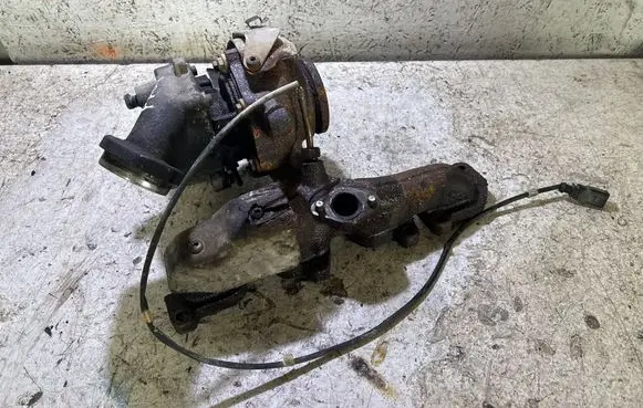 Skoda Fabia Mk2 (5J) Turbo 03L253056D BV39E0114 710041602