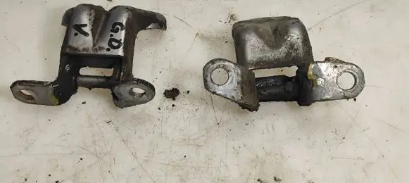 Subaru Outback Rear door hinge set 