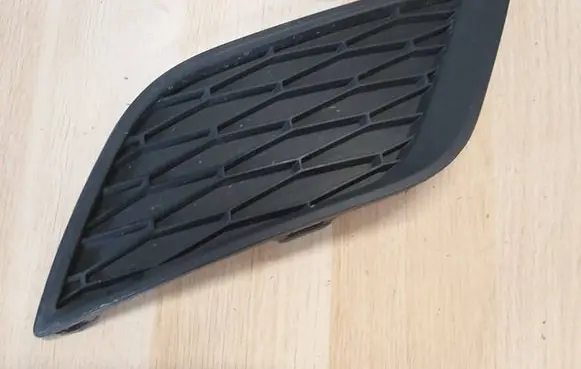 Front bumper lower grill