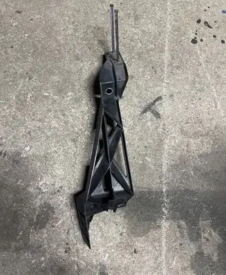 Chrysler Grand Voyager V Front bumper mounting bracket 68023331AA