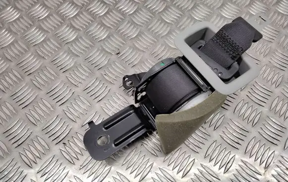 Mazda 6 Roof seat belt 