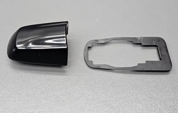 Suzuki Swift II Rear door handle cover 