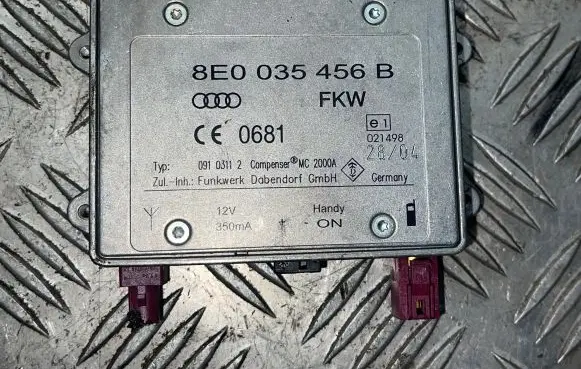 Audi A6 S6 C6 4F Antenna control unit 8E0035456B 09103112