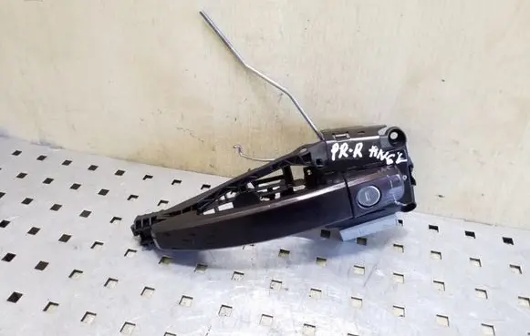 Opel Zafira C Front door exterior handle 13577482