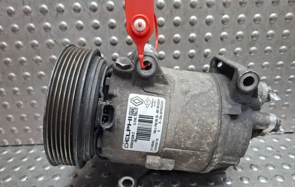 Renault Megane II Air conditioning (A/C) compressor (pump) S27624576 8200600110