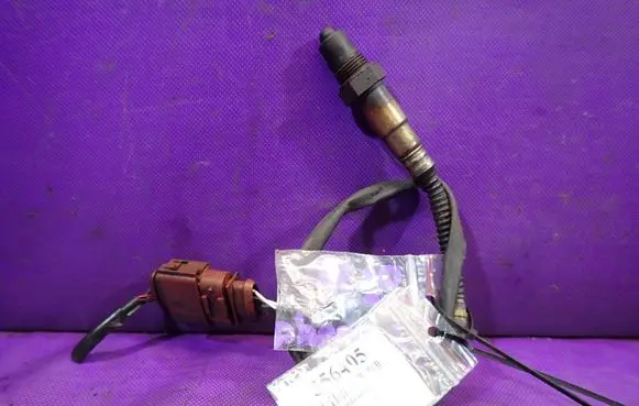 Audi A4 S4 B6 8E 8H Lambda probe sensor 058906265