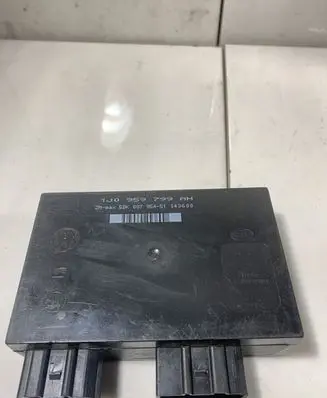 Volkswagen Golf IV Central body control module 1J0959799AH