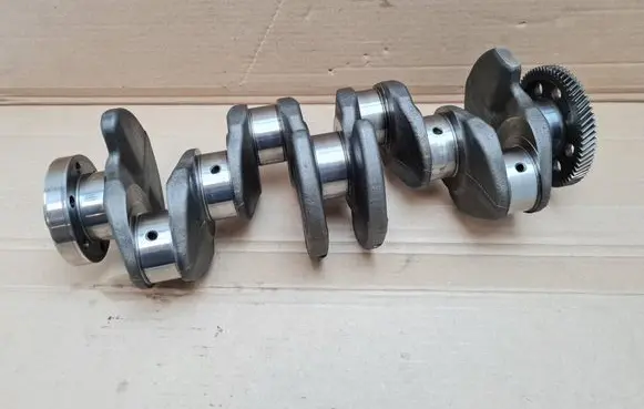 Volkswagen PASSAT B7 Crankshaft 03G105212D