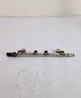 Volkswagen Caddy Fuel main line pipe 06g133317