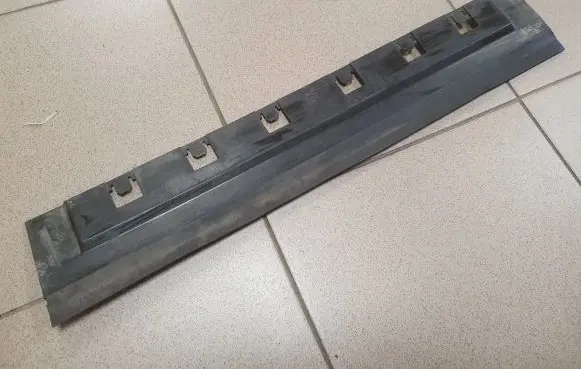 BMW X6 F16 Intercooler air guide/duct channel C13859101 C13859