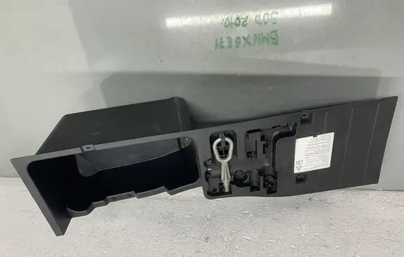 BMW X6 E71 Towing hook eye 6981050