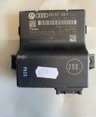 Audi A4 S4 B8 8K Gateway control module 8R0907468H
