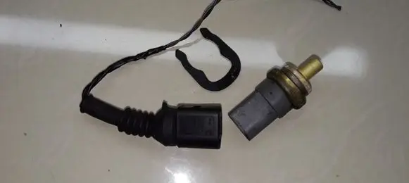 Volkswagen Sharan Coolant temperature sensor 1J0973702 06A919501 032121142