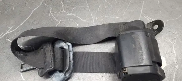 Ford Fiesta Rear seatbelt 94FBB611B68AC