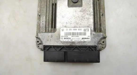 Opel Corsa D Engine control unit/module 55580831