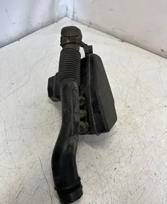 Toyota Prius (XW30) Intake resonator 1789337040