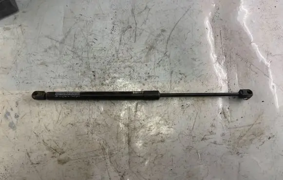 Hyundai i10 Tailgate/trunk strut/damper 817700x000
