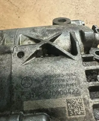 Mercedes-Benz E W211 Front bumper mounting bracket A2118800452