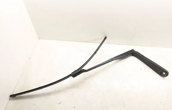 BMW 7 G11 G12 Front wiper blade arm 7357303