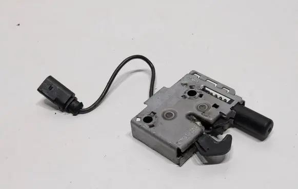 Cupra Leon Engine bonnet/hood lock/catch 4K0823509A