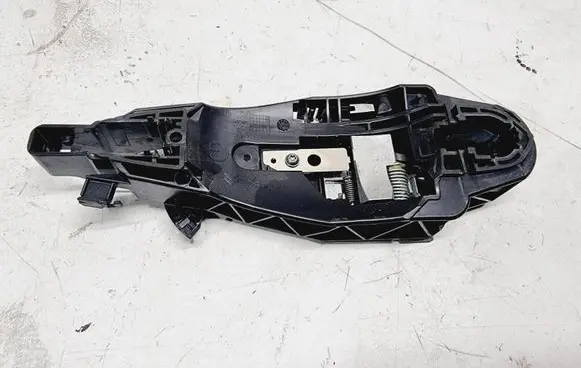 Peugeot 5008 II Rear door exterior handle/bracket 9820341280