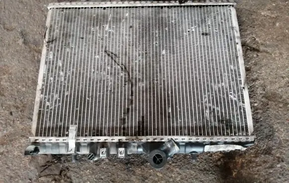 Peugeot 607 Coolant radiator