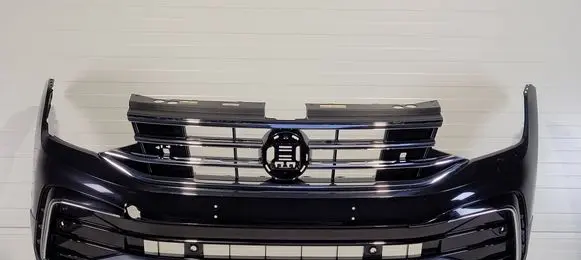 Volkswagen Tiguan Front bumper 5NA807221D