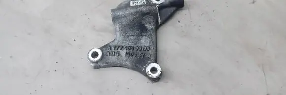 Mercedes-Benz S W222 Engine mounting bracket A1771550000