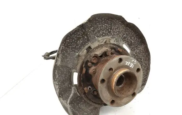 BMW X5 E70 Rear wheel hub 6770983