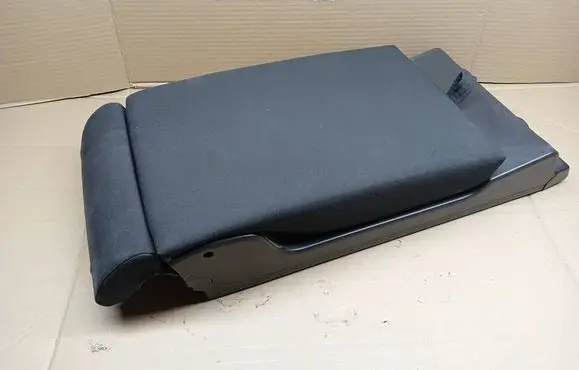 Volkswagen PASSAT B8 Rear seat armrest 