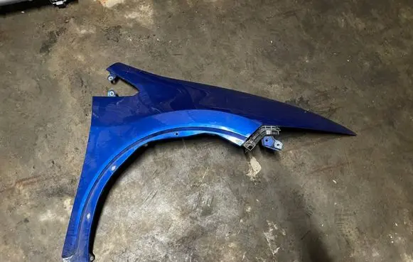 Honda Civic Fender end trim 