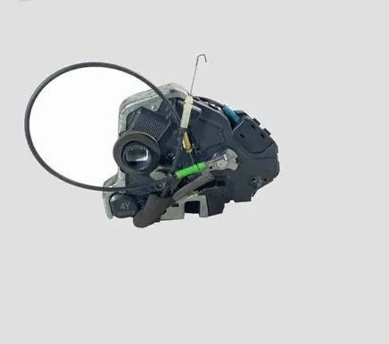 Suzuki Grand Vitara II Front door lock 5K0316