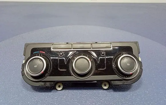 Volkswagen Golf Plus Climate control unit 5HB009751