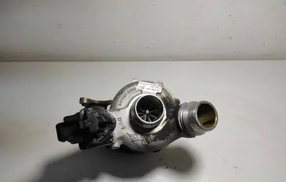 BMW 5 G30 G31 G38 Turbo 9845814 MGT2056