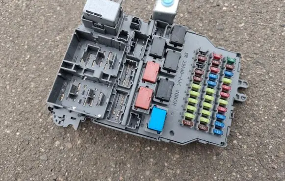 Honda Accord Fuse module SEAS04 A000011