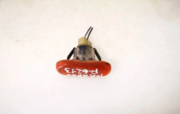 Renault Laguna I Front fender indicator light