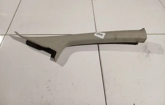Ford Focus (C) pillar trim 4M51A03198EHW