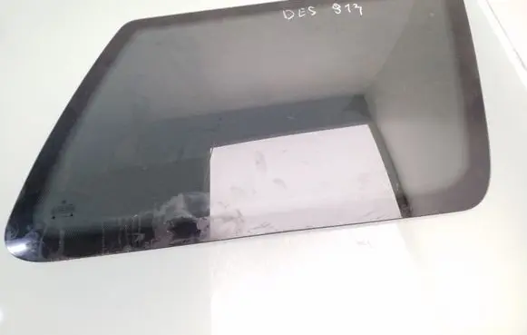 Volkswagen Golf III Rear side window AS2