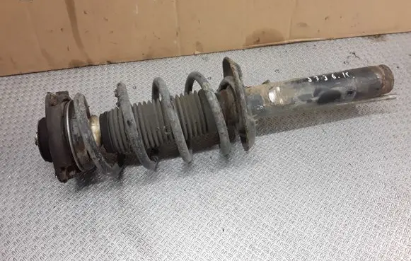 Front shock absorber with coil spring