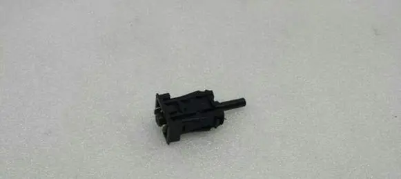 Mercedes-Benz CLS C219 Brake pedal sensor switch A0015458714
