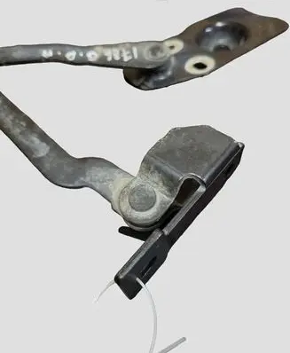 Volvo XC90 Tailgate check strap stopper 8659076