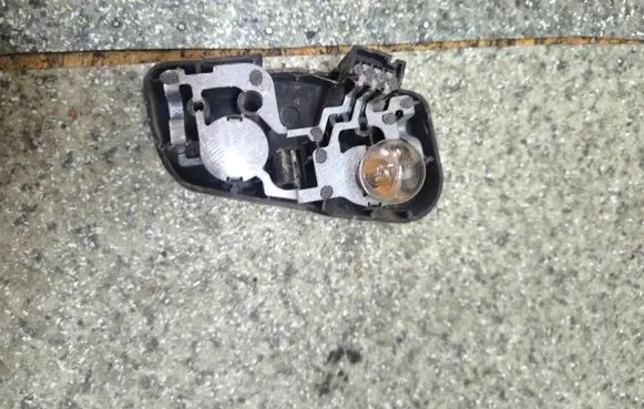BMW 3 E46 Tail light bulb cover holder 230570R