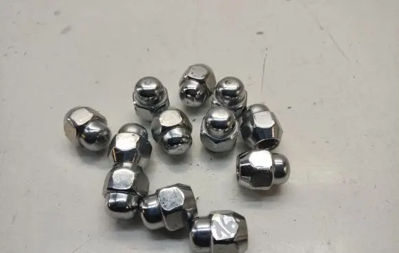 KIA Stonic Nuts/bolts 