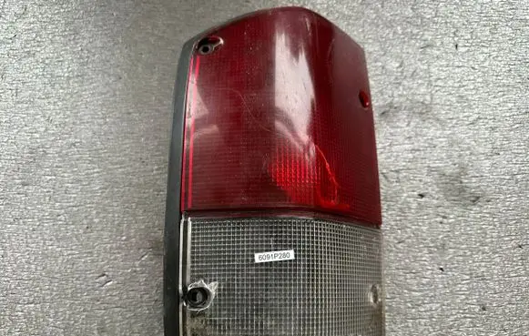 Nissan Patrol Y60 Rear/tail lights 2655552N00 2655952N00