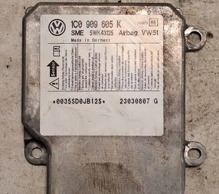 Skoda Fabia Mk1 (6Y) Airbag control unit/module 5WK43125 1C0909605K 0035SD0JB12S