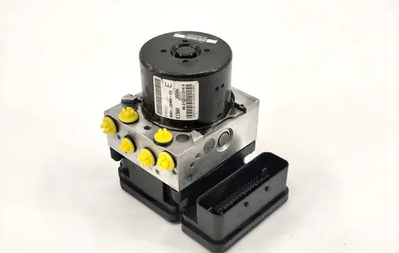 Mazda 3 II ABS Pump 8V612C405CA 06210216144 000404961E1