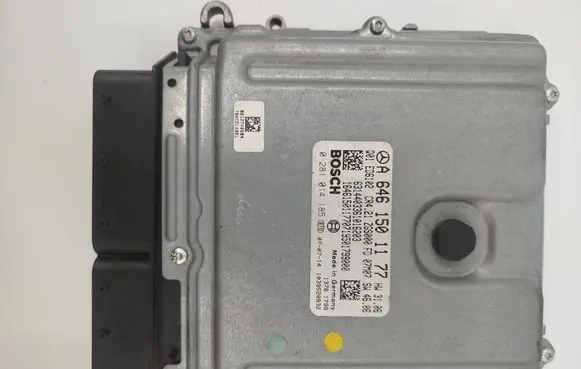 Mercedes-Benz Vito Viano W639 Engine control unit/module A6461501177 1039S20832 0281014185